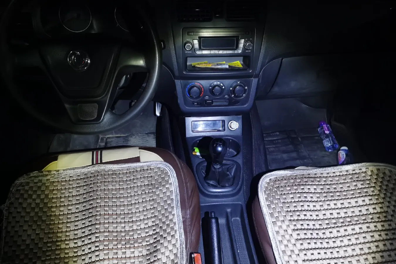 2014 DongFeng Fengon Fengon 330 1.5L 109HP L4 5MT,autocango,china used car exporter,china ev exporter,chinese used car exporter,chinese used ev exporter