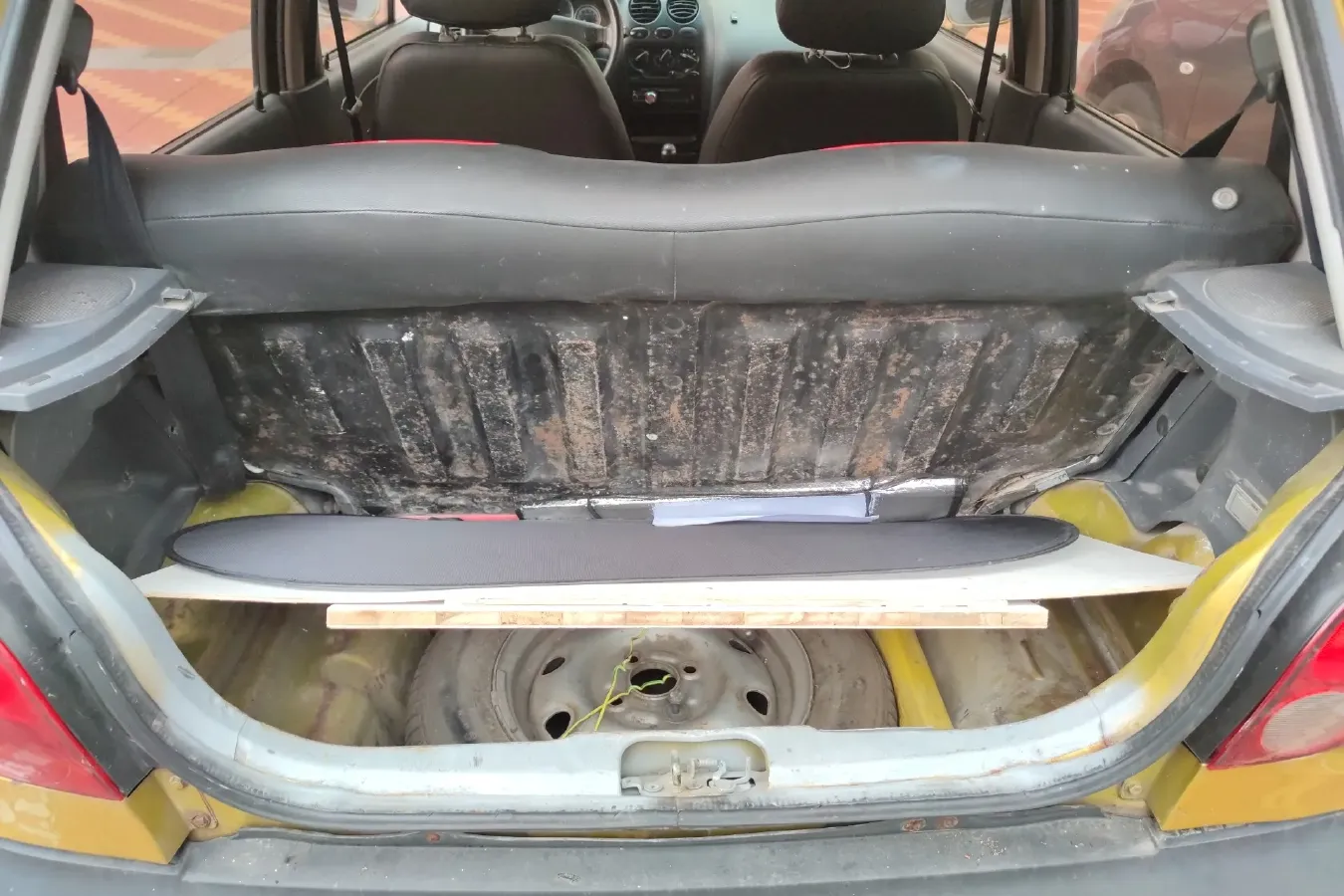 2009 BaoJun LeChi 1.2L 86HP L4 5MT,autocango,china used car exporter,china ev exporter,chinese used car exporter,chinese used ev exporter