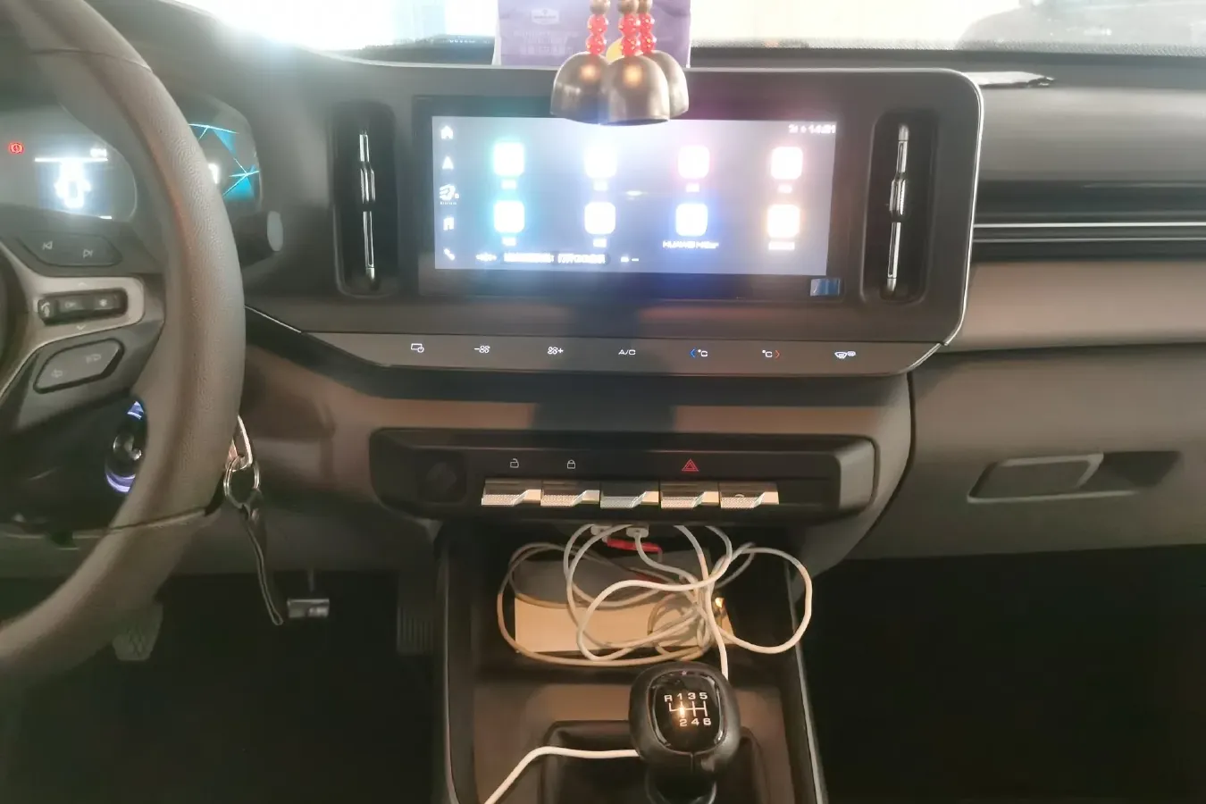 2020 BaoJun RC-5 1.5L 99HP L4 6MT,autocango,china used car exporter,china ev exporter,chinese used car exporter,chinese used ev exporter