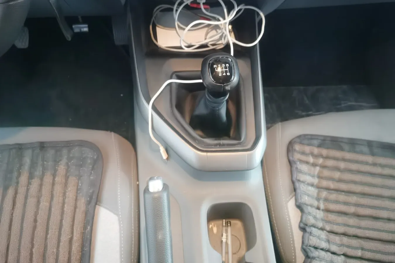 2020 BaoJun RC-5 1.5L 99HP L4 6MT,autocango,china used car exporter,china ev exporter,chinese used car exporter,chinese used ev exporter