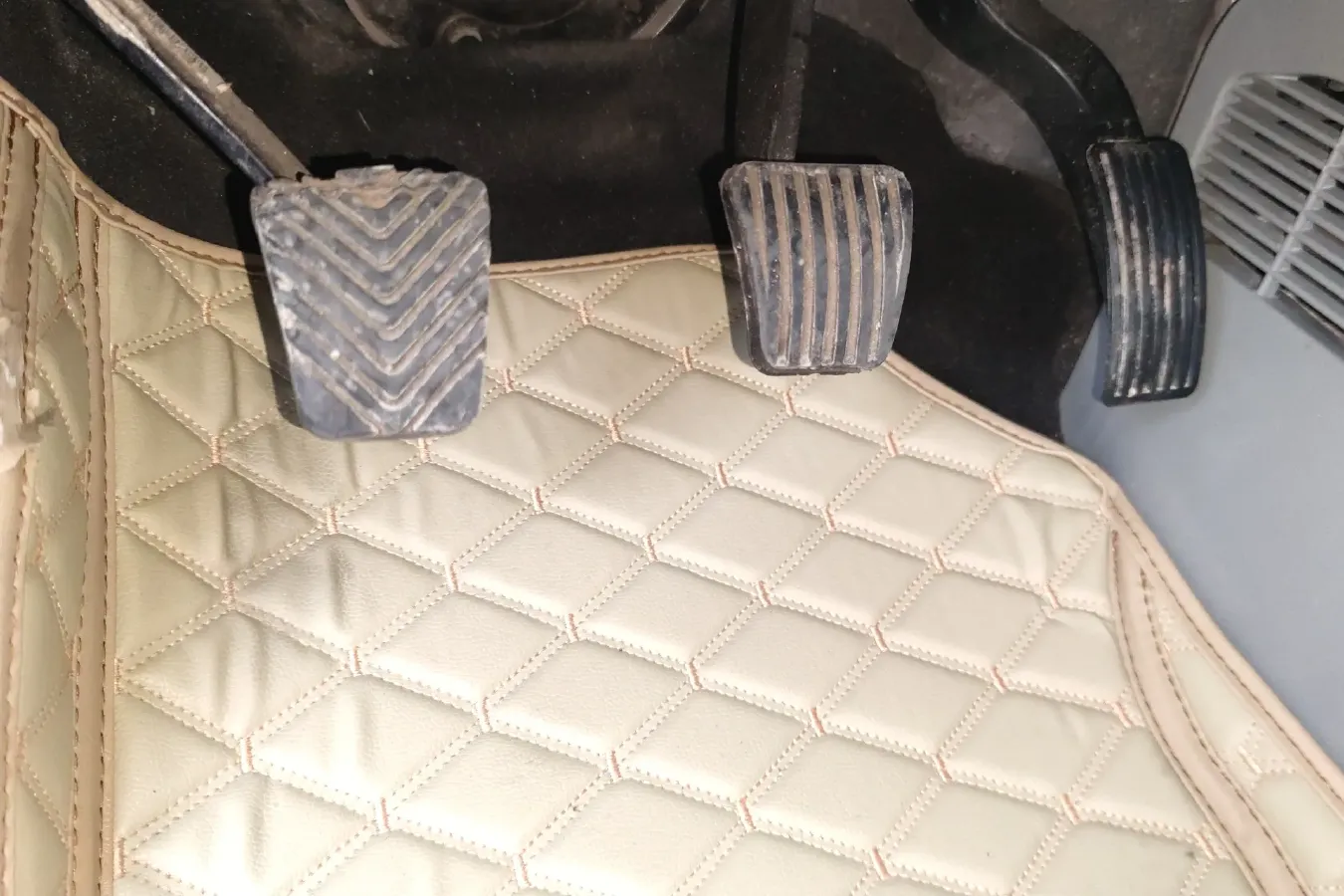 2016 JAC Refine M4 2.0L 147HP L4 5MT,autocango,china used car exporter,china ev exporter,chinese used car exporter,chinese used ev exporter