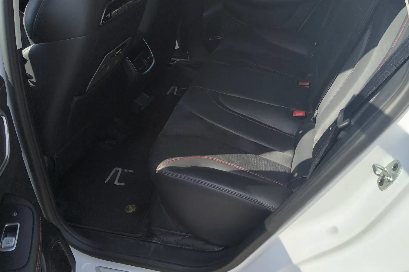 2021 Rising Auto MARVEL R 2AT BEV 69.9KWH,autocango,china used car exporter,china ev exporter,chinese used car exporter,chinese used ev exporter