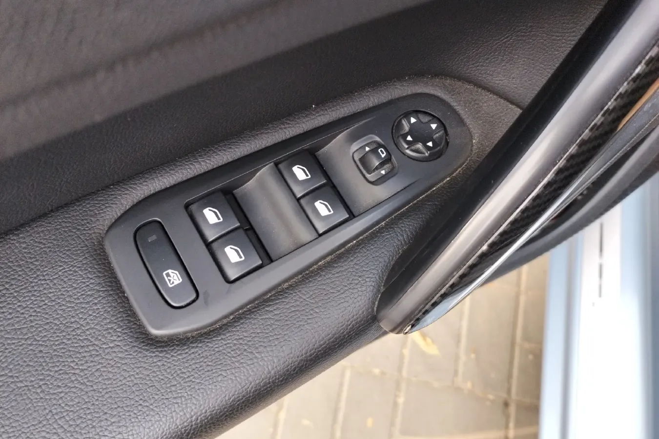 2015 Peugeot 308S 1.6T 167HP L4 6AT,autocango,china used car exporter,china ev exporter,chinese used car exporter,chinese used ev exporter