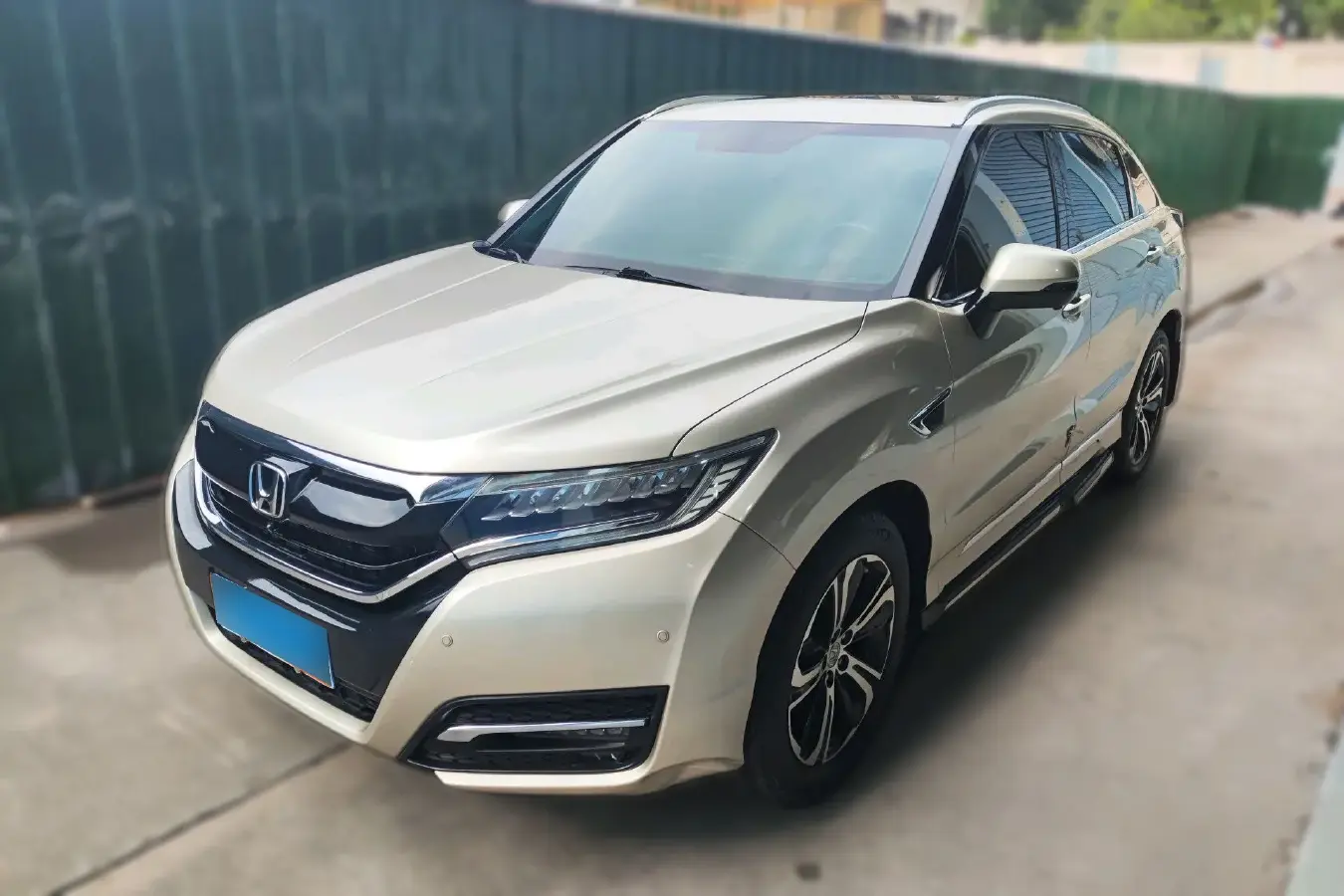 2017 Honda UR-V 2.0T 272HP L4 9AT