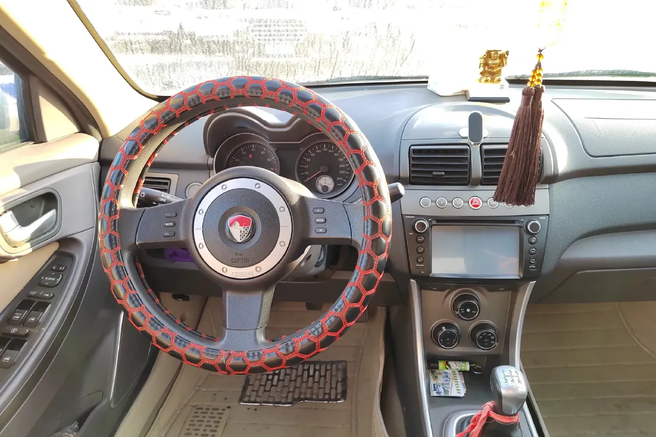 2013 Youngman Lotus L3 1.5L 106HP L4 5MT,autocango,china used car exporter,china ev exporter,chinese used car exporter,chinese used ev exporter