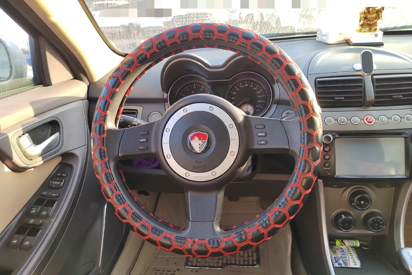 2013 Youngman Lotus L3 1.5L 106HP L4 5MT,autocango,china used car exporter,china ev exporter,chinese used car exporter,chinese used ev exporter