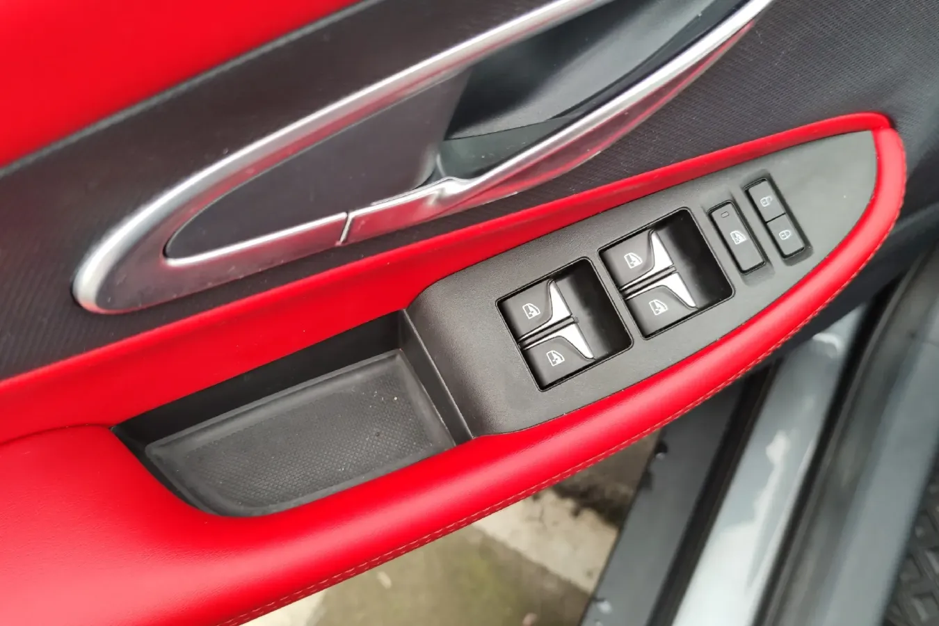 2020 ChangAn UNI-T 1.5T 180HP L4 7DCT,autocango,china used car exporter,china ev exporter,chinese used car exporter,chinese used ev exporter