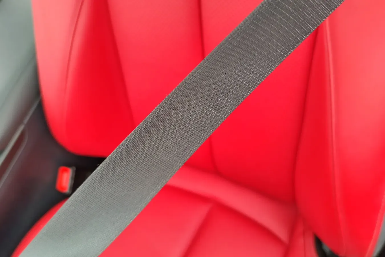 2020 ChangAn UNI-T 1.5T 180HP L4 7DCT,autocango,china used car exporter,china ev exporter,chinese used car exporter,chinese used ev exporter