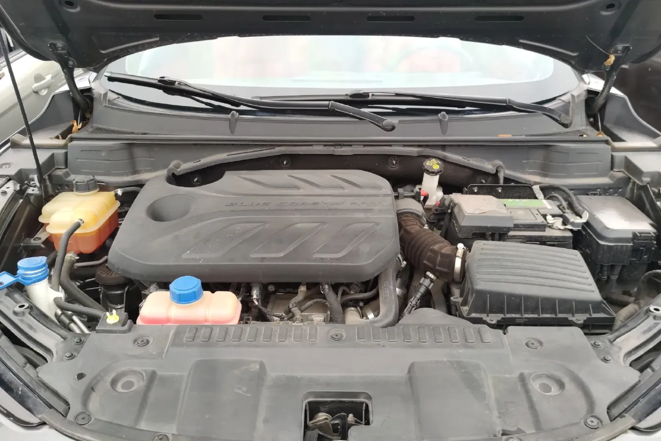 2020 ChangAn UNI-T 1.5T 180HP L4 7DCT,autocango,china used car exporter,china ev exporter,chinese used car exporter,chinese used ev exporter