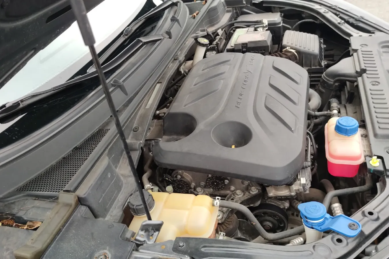 2020 ChangAn UNI-T 1.5T 180HP L4 7DCT,autocango,china used car exporter,china ev exporter,chinese used car exporter,chinese used ev exporter