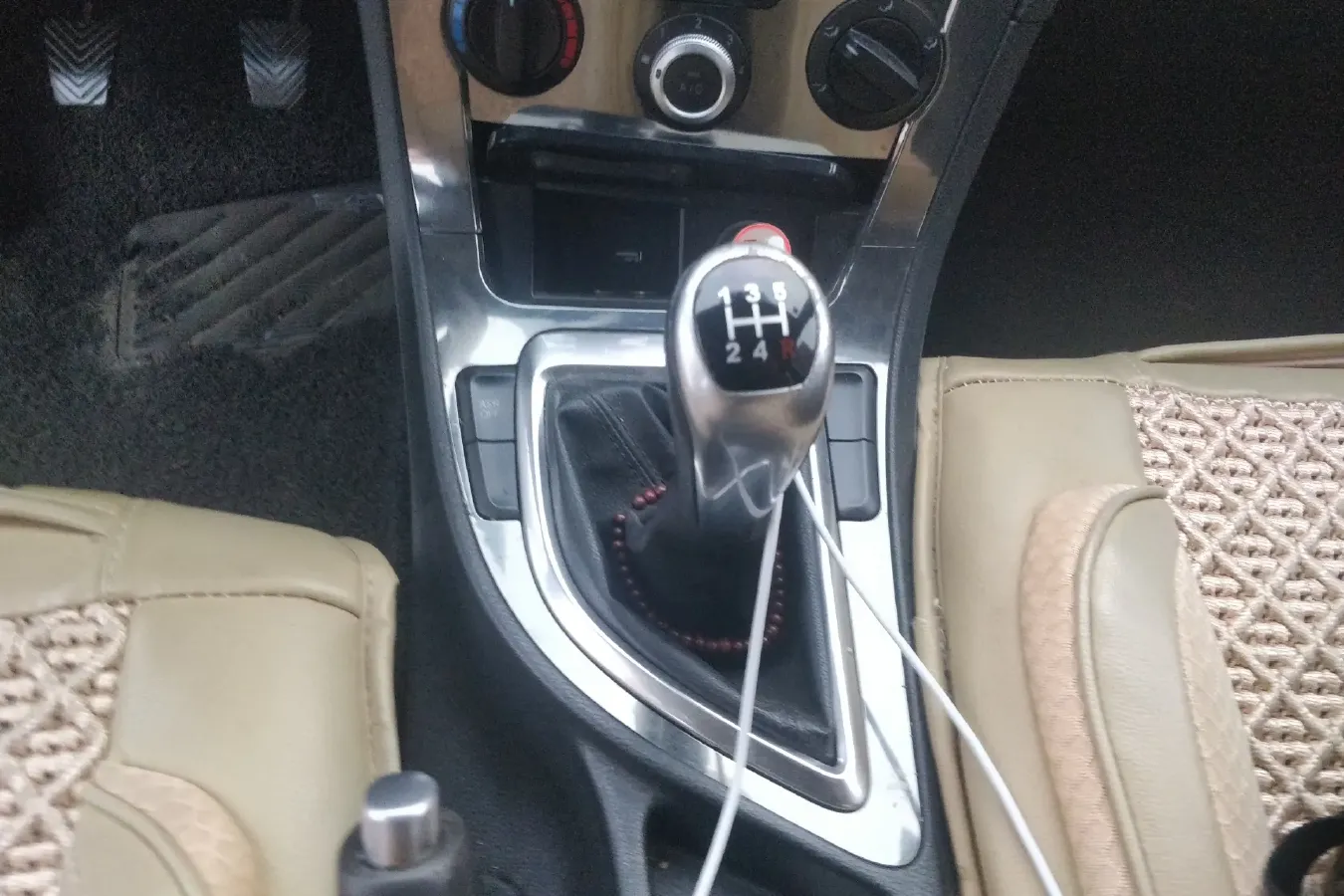 2014 Brilliance Auto H530 1.6L 118HP L4 5MT,autocango,china used car exporter,china ev exporter,chinese used car exporter,chinese used ev exporter