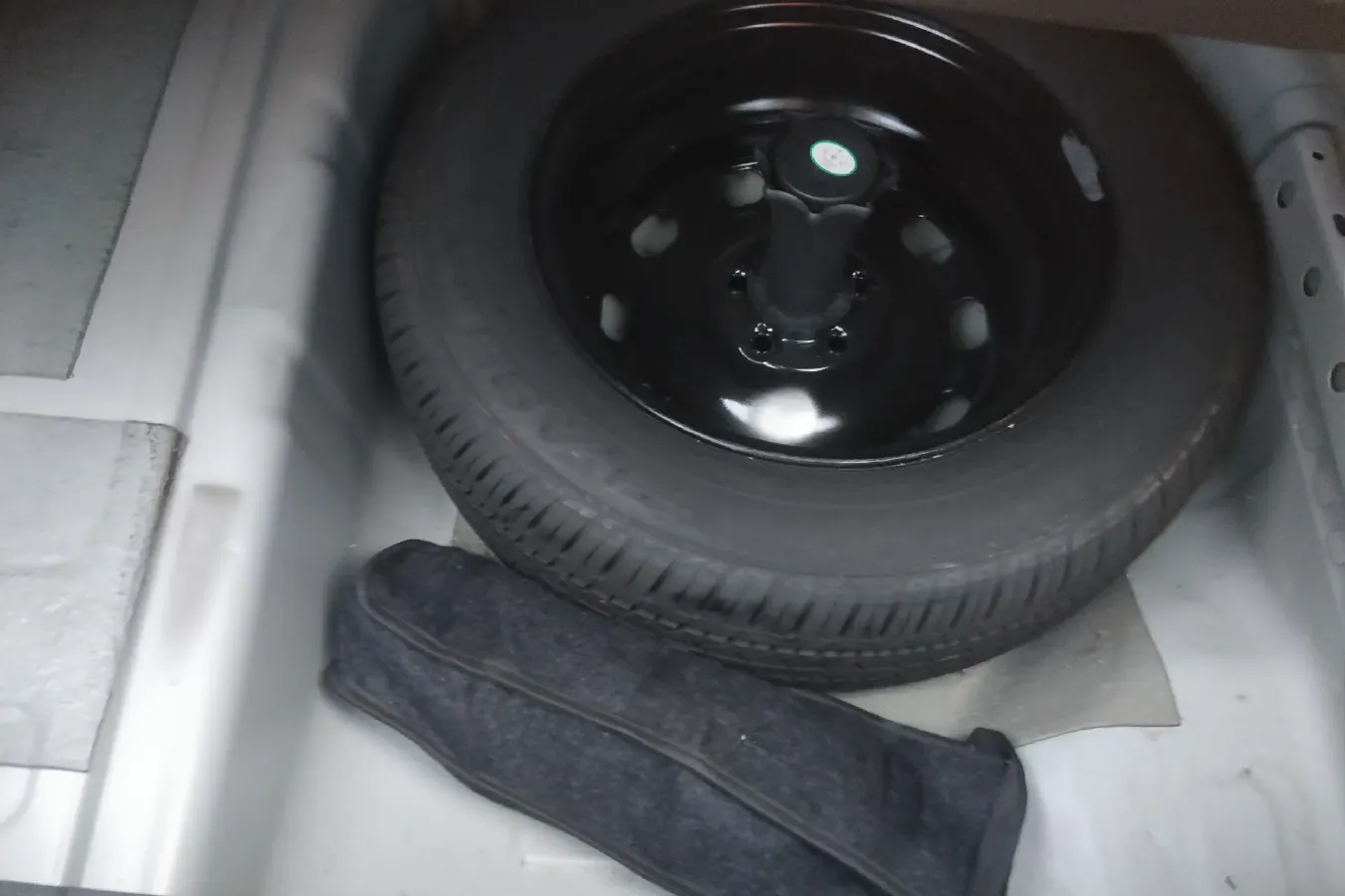 2014 Brilliance Auto H530 1.6L 118HP L4 5MT,autocango,china used car exporter,china ev exporter,chinese used car exporter,chinese used ev exporter