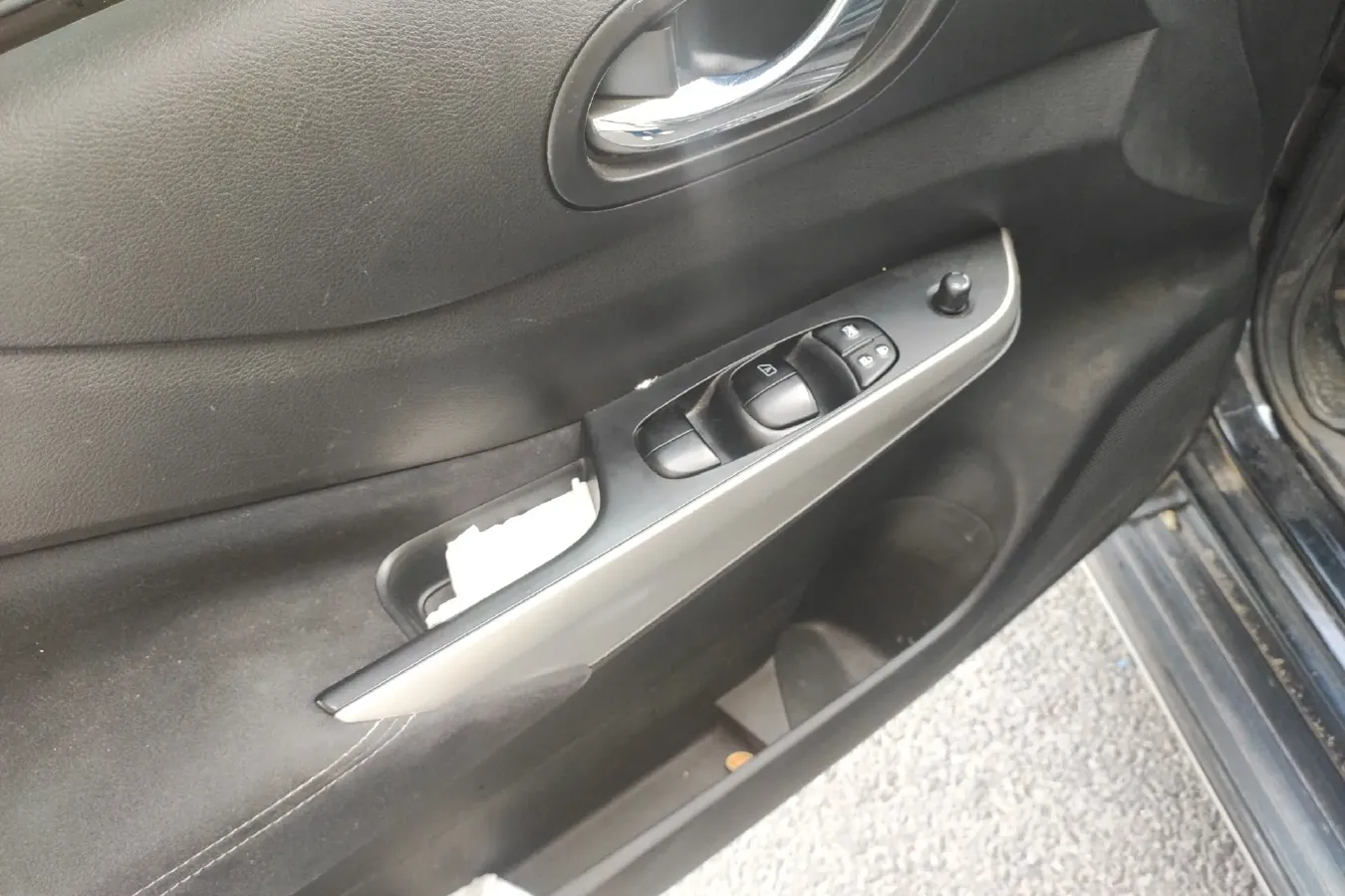 2017 Nissan Navara 2.5L 184HP L4 7AT,autocango,china used car exporter,china ev exporter,chinese used car exporter,chinese used ev exporter