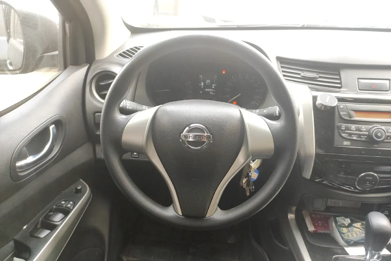 2017 Nissan Navara 2.5L 184HP L4 7AT,autocango,china used car exporter,china ev exporter,chinese used car exporter,chinese used ev exporter