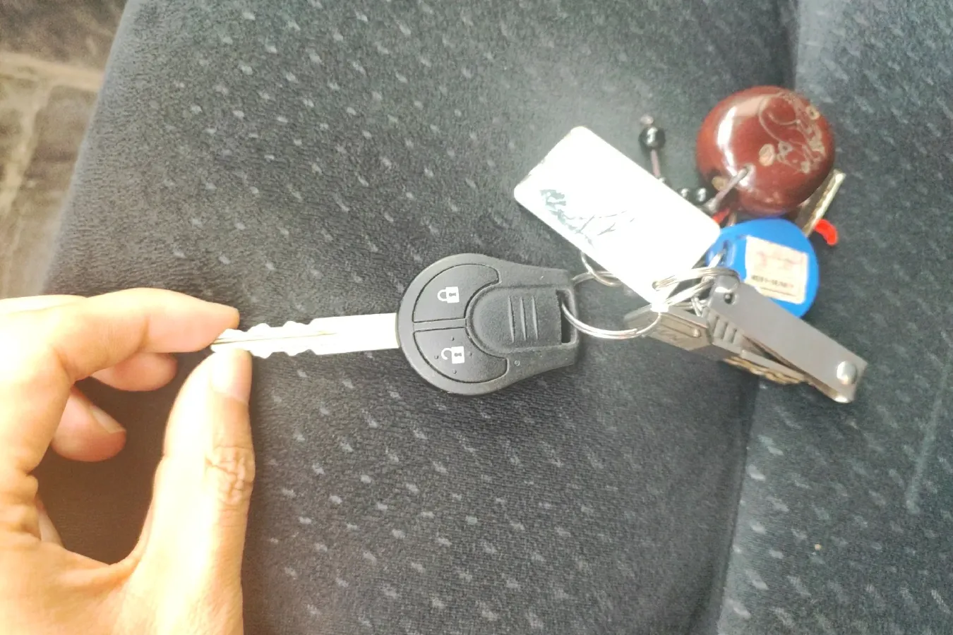 2017 Nissan Navara 2.5L 184HP L4 7AT,autocango,china used car exporter,china ev exporter,chinese used car exporter,chinese used ev exporter