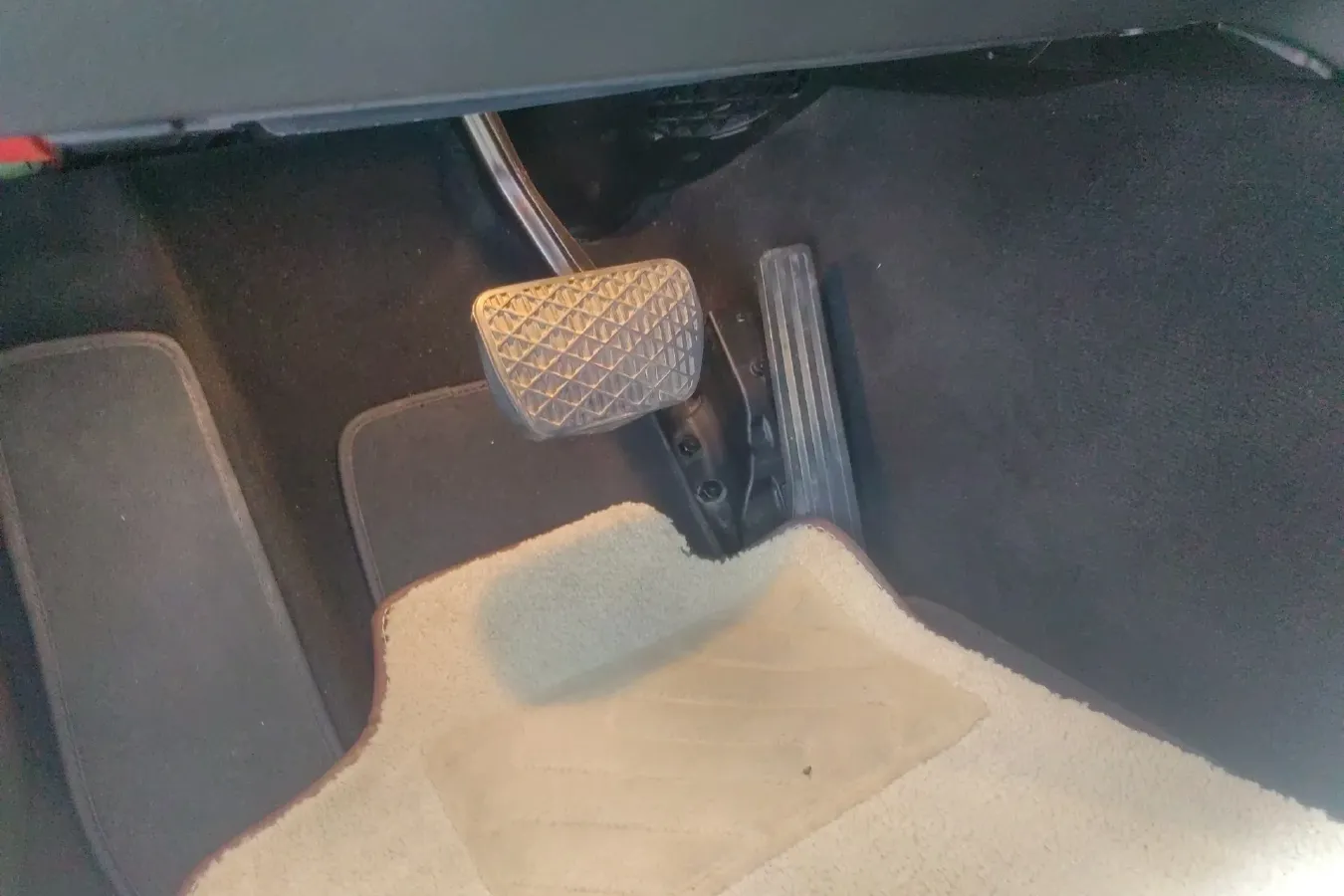 2015 Mercedes-Benz C Class 2.0T 184HP L4 7AT,autocango,china used car exporter,china ev exporter,chinese used car exporter,chinese used ev exporter