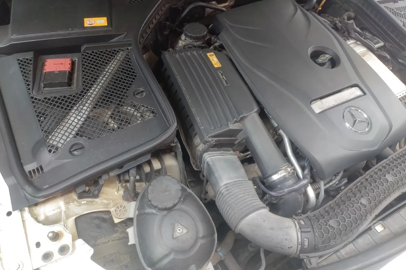 2015 Mercedes-Benz C Class 2.0T 184HP L4 7AT,autocango,china used car exporter,china ev exporter,chinese used car exporter,chinese used ev exporter