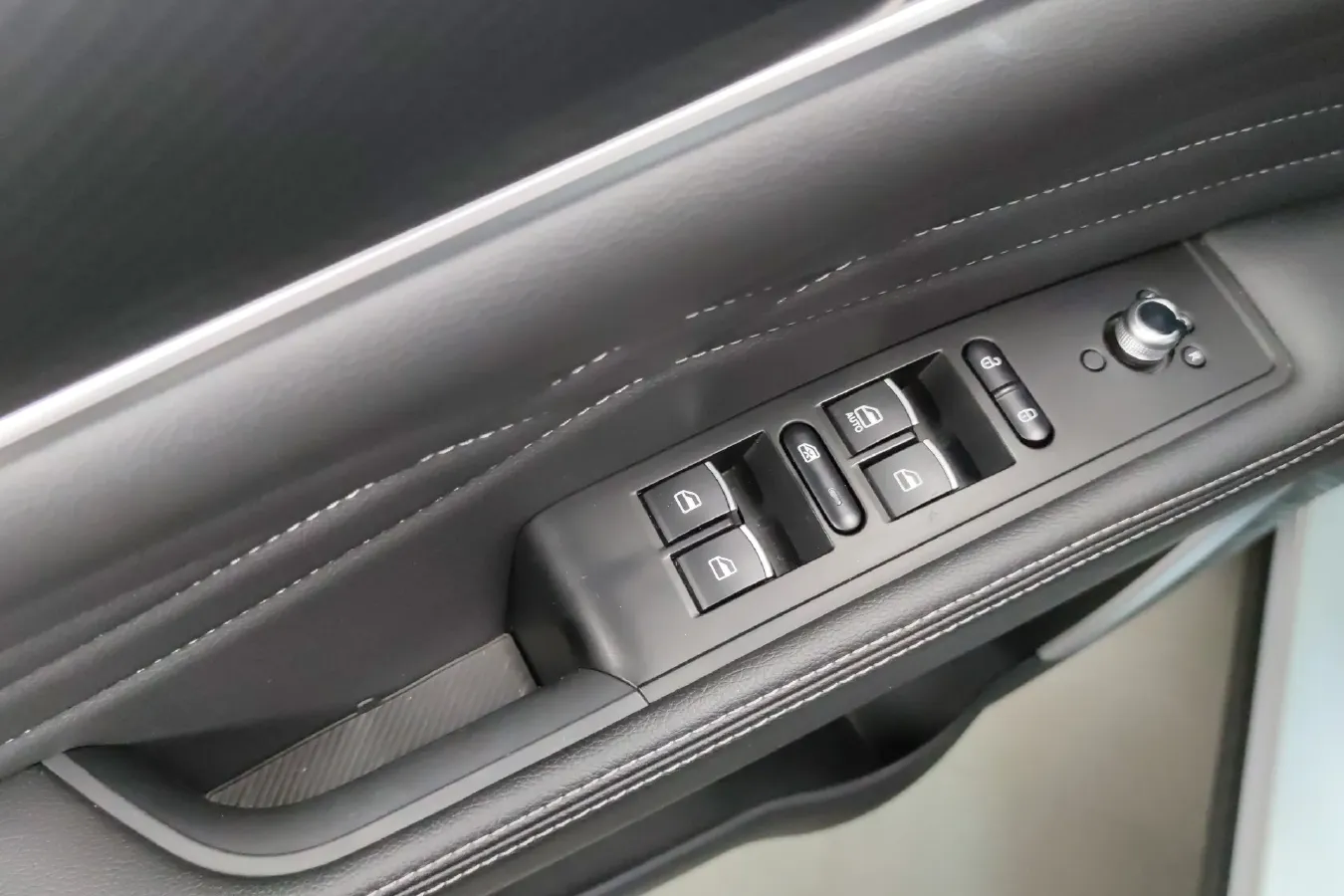 2022 DongFeng Fengon Fengon ix5 1.5T 150HP L4 CVT,autocango,china used car exporter,china ev exporter,chinese used car exporter,chinese used ev exporter