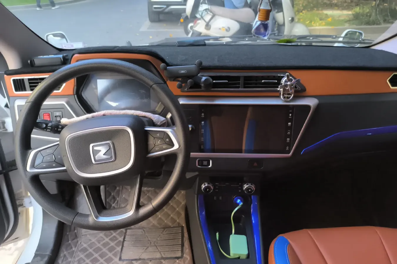 2018 Zotye Cloud 100 BEV 28.4KWH,autocango,china used car exporter,china ev exporter,chinese used car exporter,chinese used ev exporter