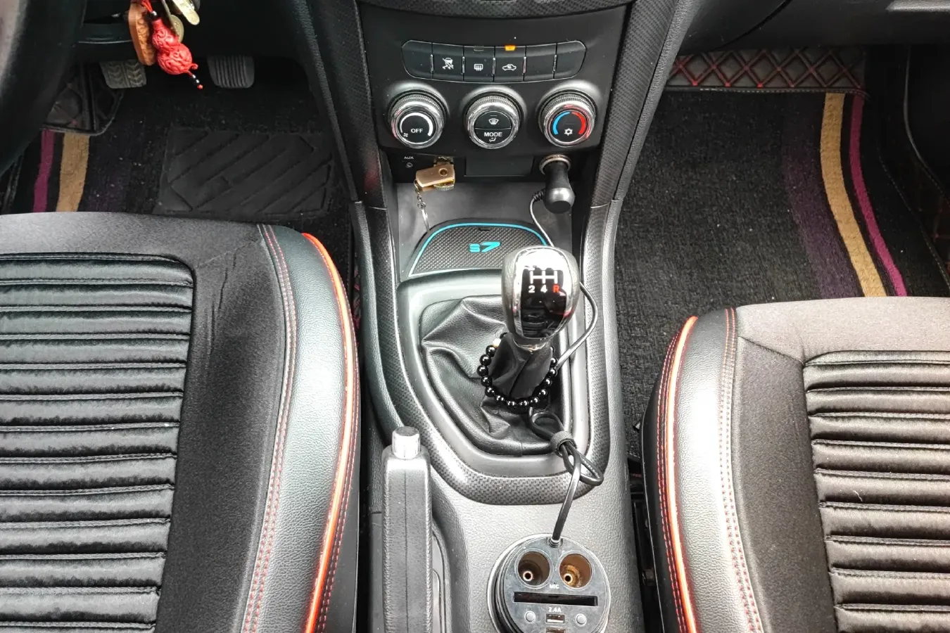 2013 HaiMa S7 2.0L 150HP L4 5MT,autocango,china used car exporter,china ev exporter,chinese used car exporter,chinese used ev exporter