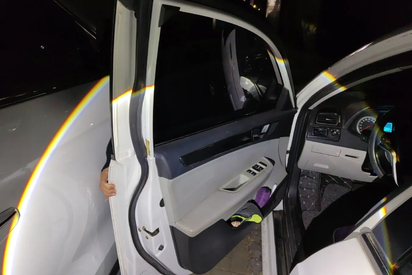 2012 Brilliance Auto H530 1.5T 136HP L4 5AT,autocango,china used car exporter,china ev exporter,chinese used car exporter,chinese used ev exporter