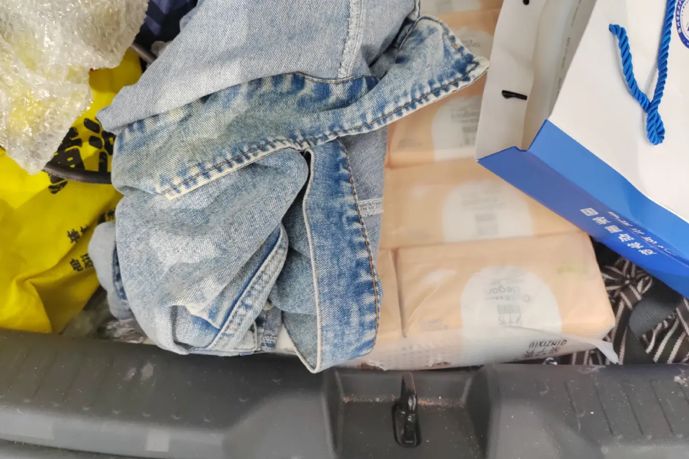 2022 DaYun YueHu BEV 30.66KWH,autocango,china used car exporter,china ev exporter,chinese used car exporter,chinese used ev exporter