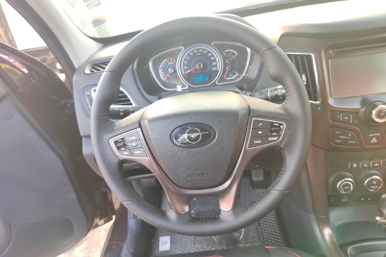 2015 HaiMa S7 1.8T 188HP L4 6AT,autocango,china used car exporter,china ev exporter,chinese used car exporter,chinese used ev exporter