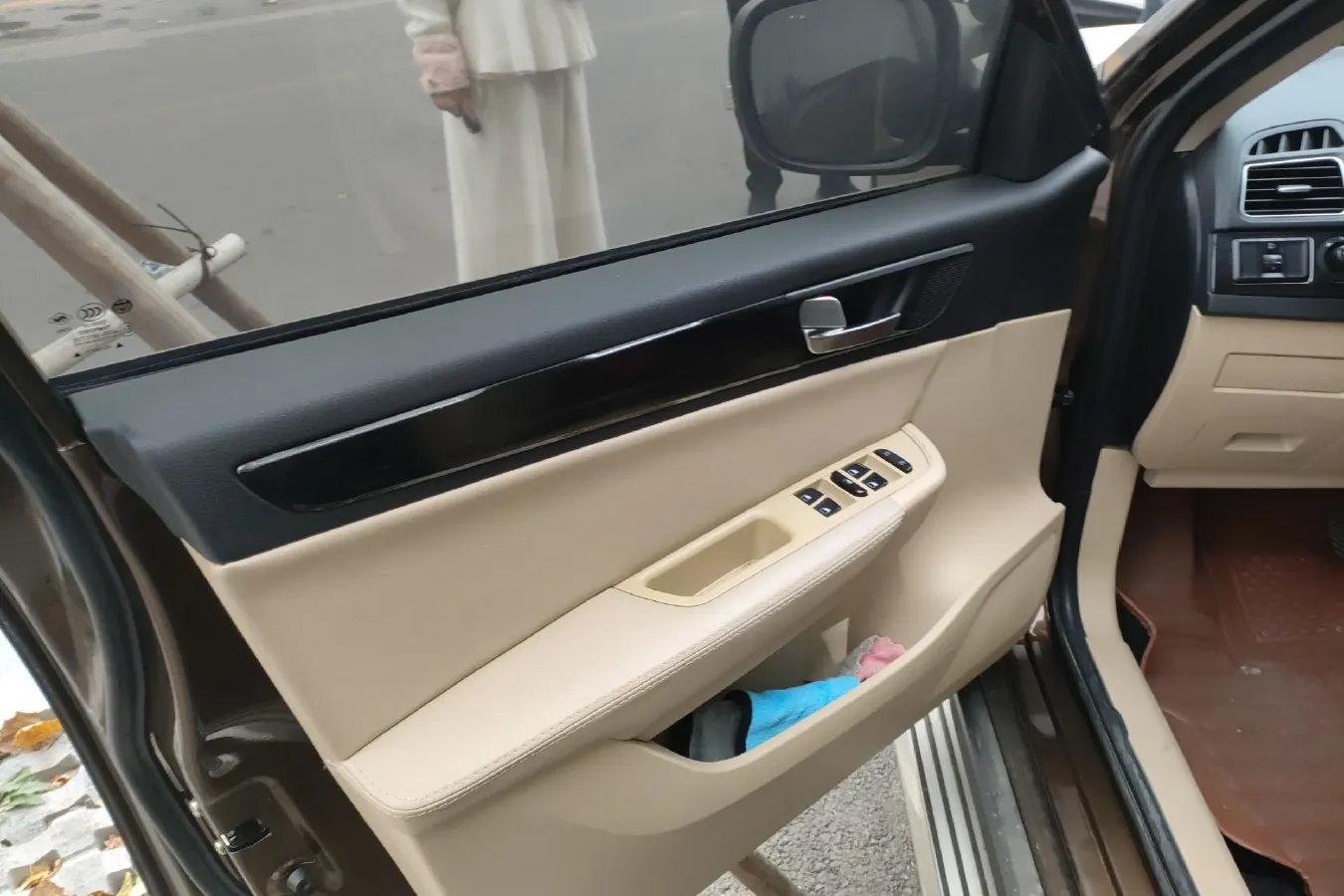 2012 Brilliance Auto V5 1.6L 118HP L4 5AT,autocango,china used car exporter,china ev exporter,chinese used car exporter,chinese used ev exporter