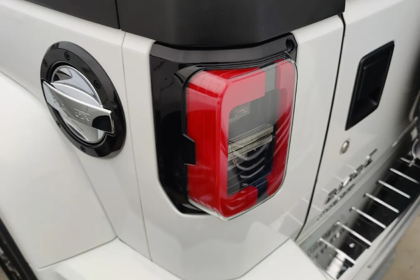 2020 BeiJing BJ40 2.0T 224HP L4 8AT,autocango,china used car exporter,china ev exporter,chinese used car exporter,chinese used ev exporter