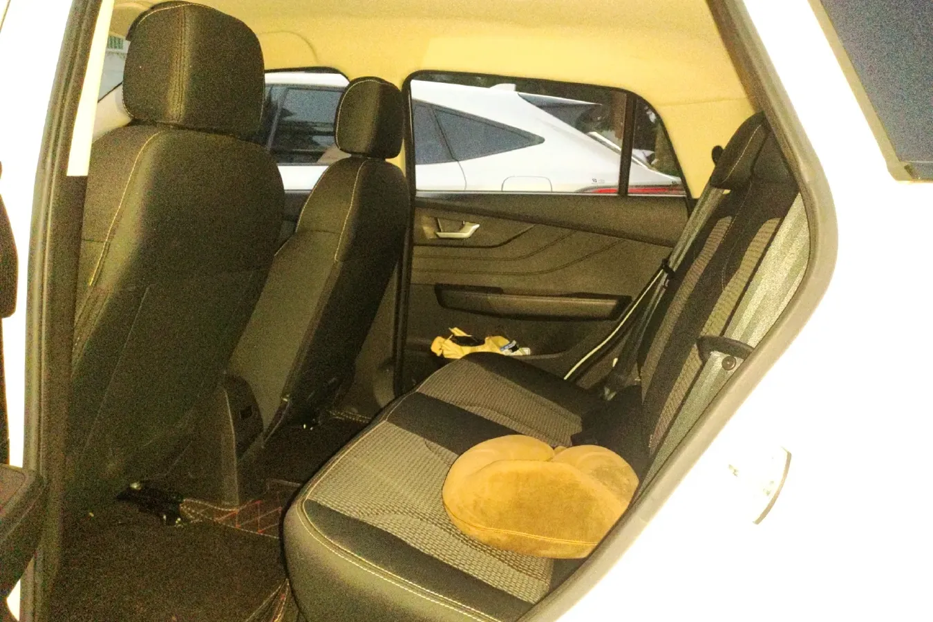 2021 EV House YOUNG BEV 38.54KWH,autocango,china used car exporter,china ev exporter,chinese used car exporter,chinese used ev exporter