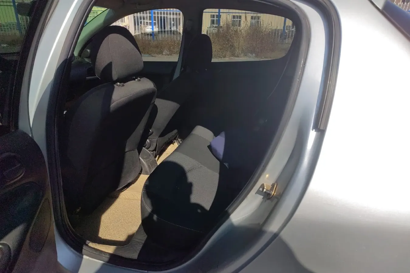 2011 Peugeot 207 1.4L 76HP L4 5MT,autocango,china used car exporter,china ev exporter,chinese used car exporter,chinese used ev exporter