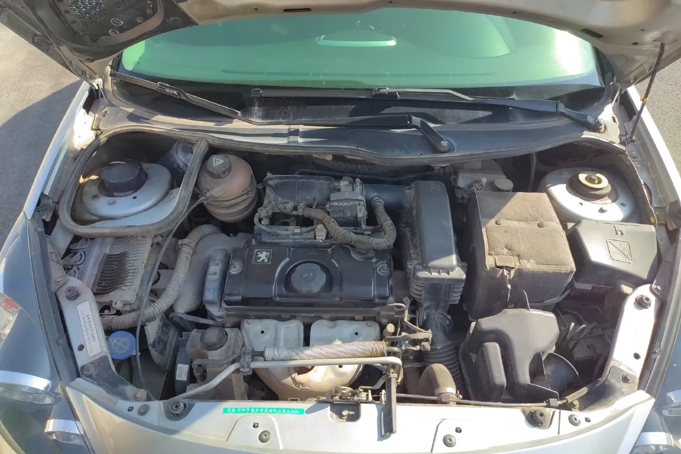 2011 Peugeot 207 1.4L 76HP L4 5MT,autocango,china used car exporter,china ev exporter,chinese used car exporter,chinese used ev exporter