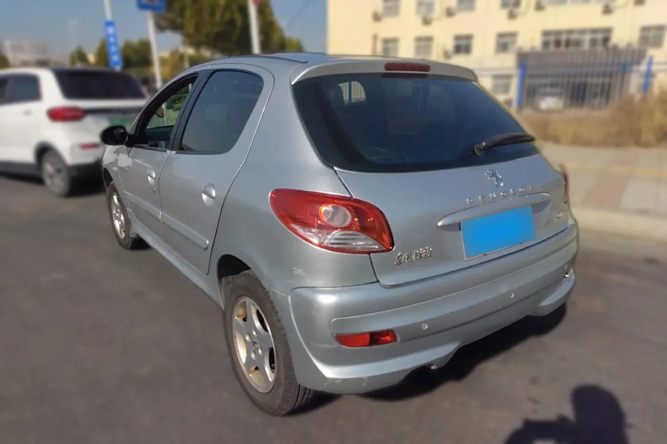 2011 Peugeot 207 1.4L 76HP L4 5MT,autocango,china used car exporter,china ev exporter,chinese used car exporter,chinese used ev exporter