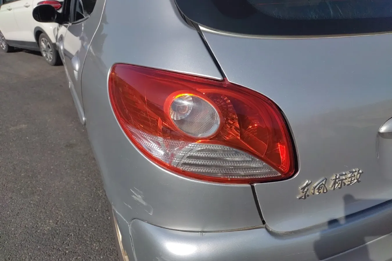 2011 Peugeot 207 1.4L 76HP L4 5MT,autocango,china used car exporter,china ev exporter,chinese used car exporter,chinese used ev exporter