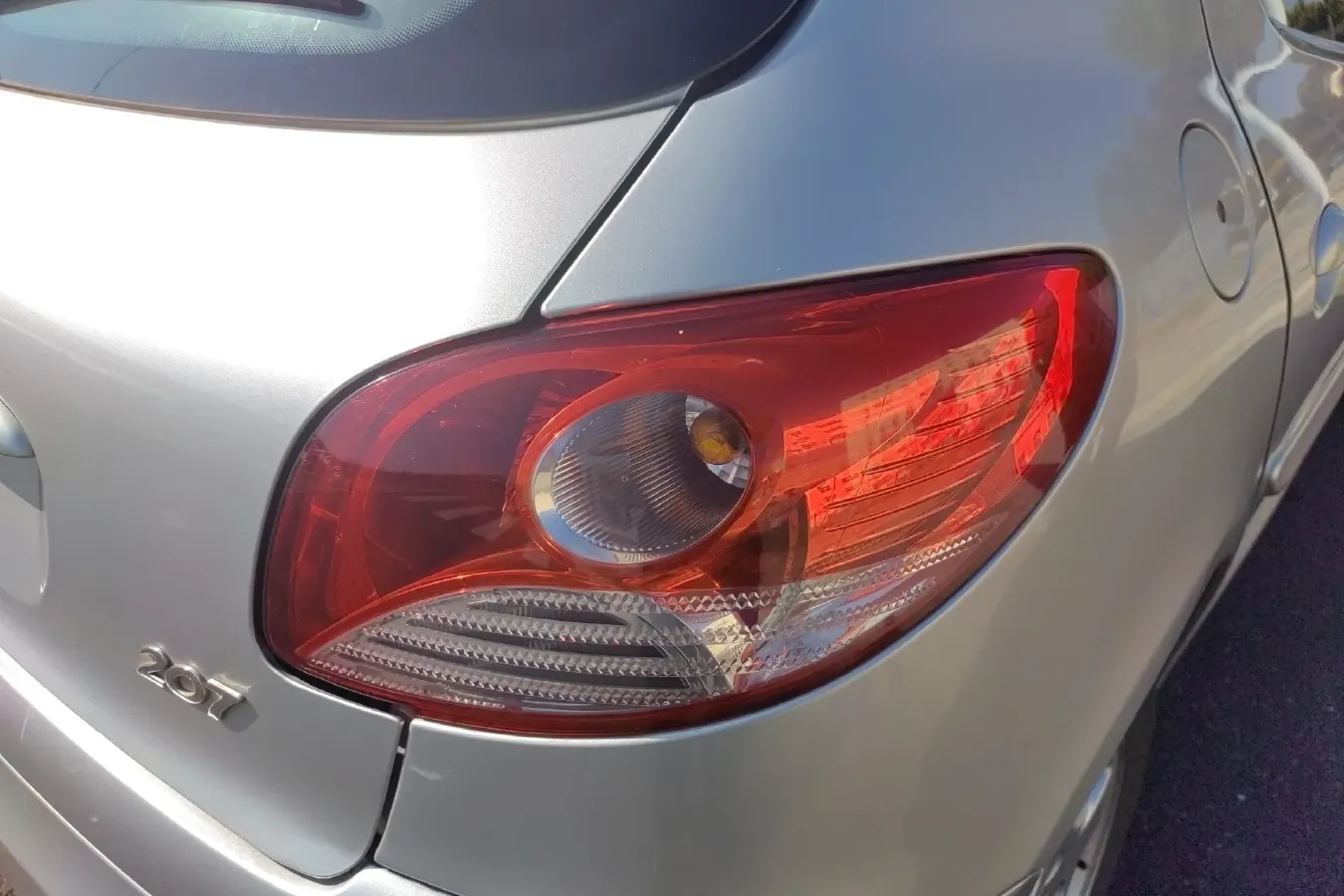 2011 Peugeot 207 1.4L 76HP L4 5MT,autocango,china used car exporter,china ev exporter,chinese used car exporter,chinese used ev exporter