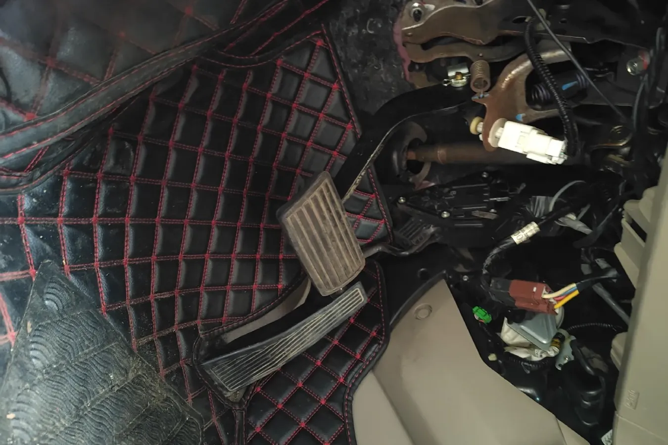 2012 Ciimo Ciimo 1.8L 140HP L4 5AT,autocango,china used car exporter,china ev exporter,chinese used car exporter,chinese used ev exporter