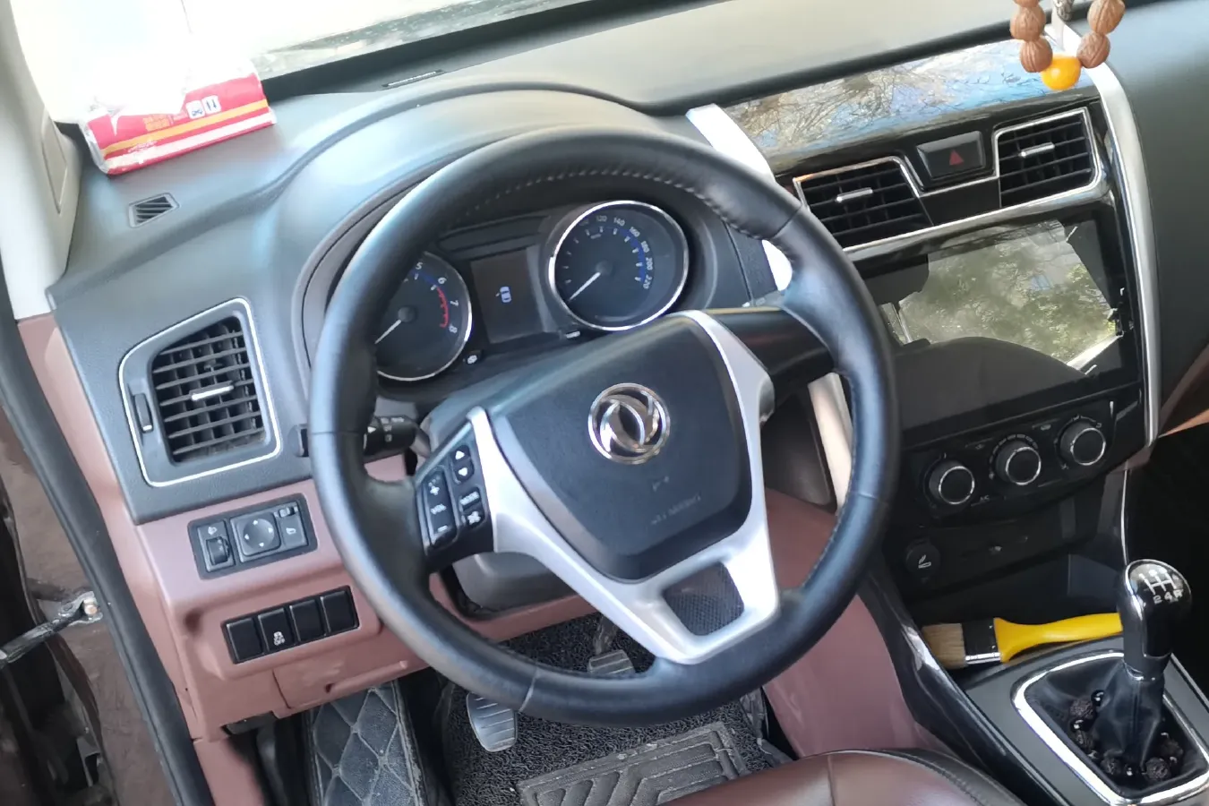 2016 DongFeng Forthing SX6 1.6L 122HP L4 5MT,autocango,china used car exporter,china ev exporter,chinese used car exporter,chinese used ev exporter