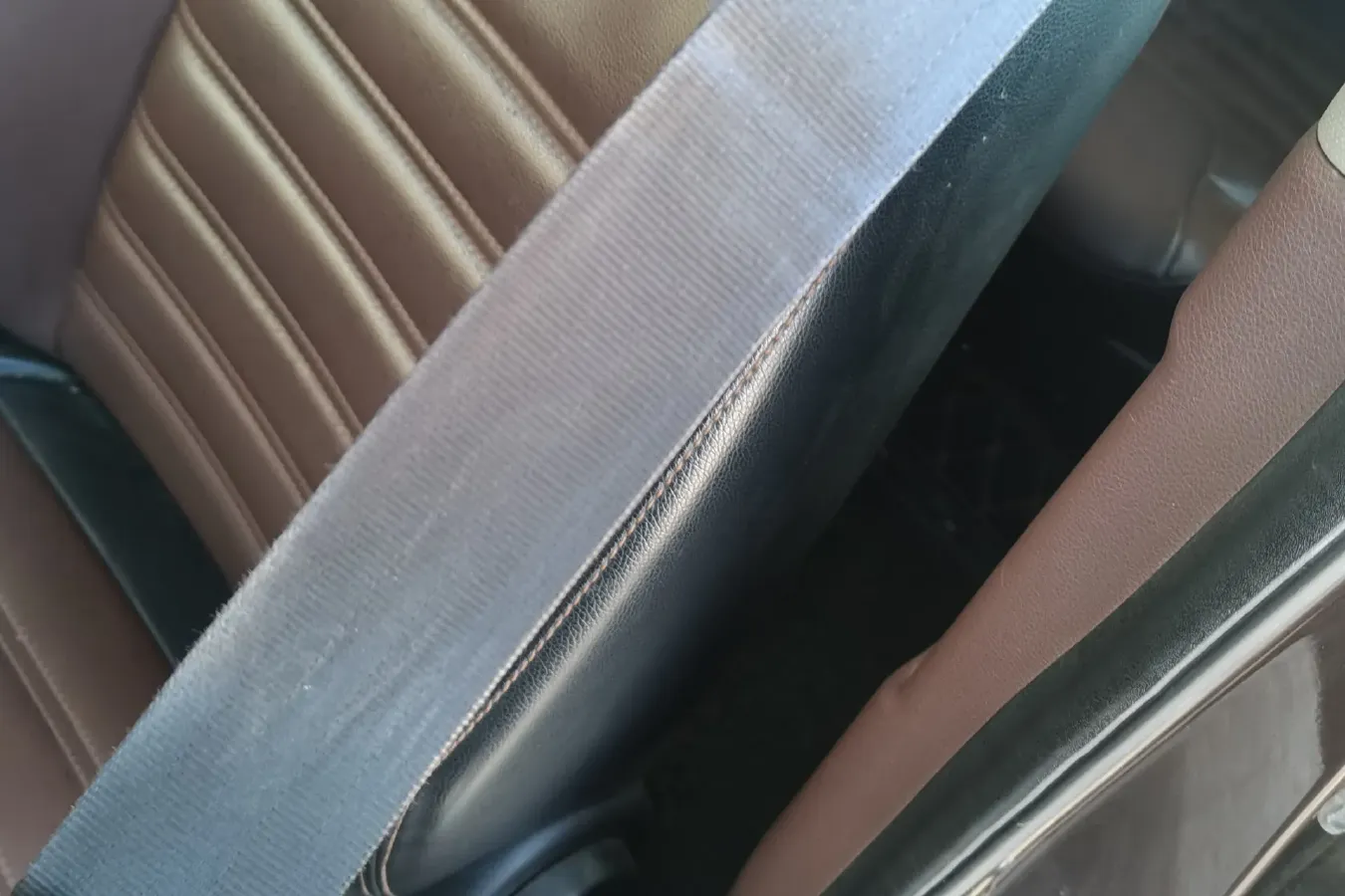 2016 DongFeng Forthing SX6 1.6L 122HP L4 5MT,autocango,china used car exporter,china ev exporter,chinese used car exporter,chinese used ev exporter