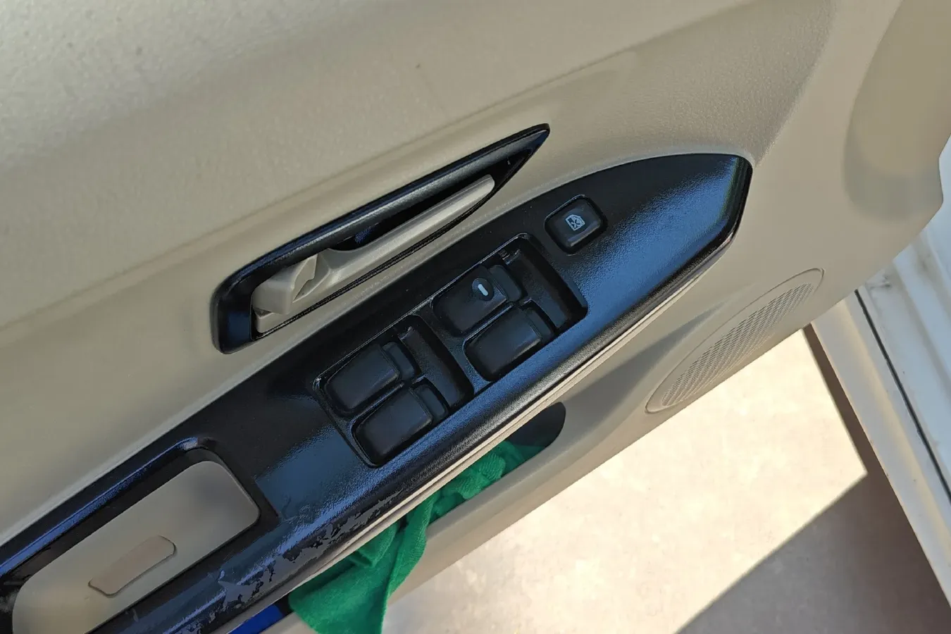 2012 Soueast V3 1.5L 120HP L4 5MT,autocango,china used car exporter,china ev exporter,chinese used car exporter,chinese used ev exporter