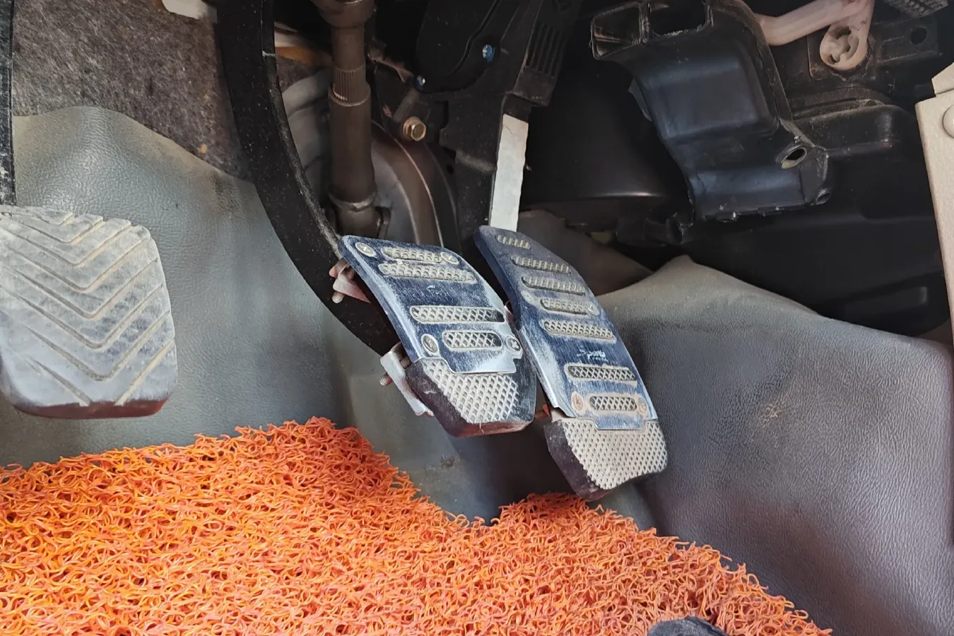 2012 Soueast V3 1.5L 120HP L4 5MT,autocango,china used car exporter,china ev exporter,chinese used car exporter,chinese used ev exporter