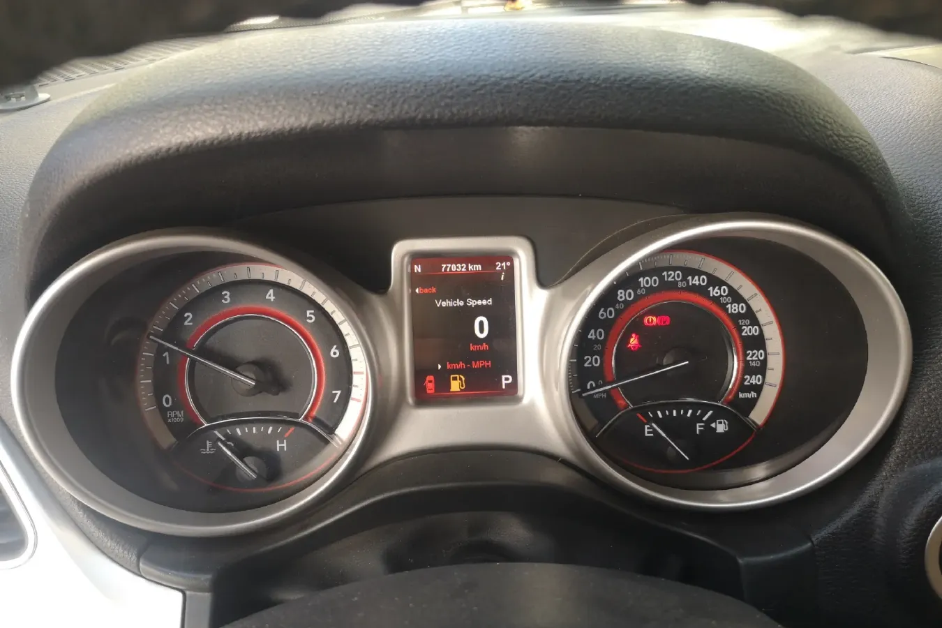 2012 Fiat Freemont 2.4L 170HP L4 6AT,autocango,china used car exporter,china ev exporter,chinese used car exporter,chinese used ev exporter