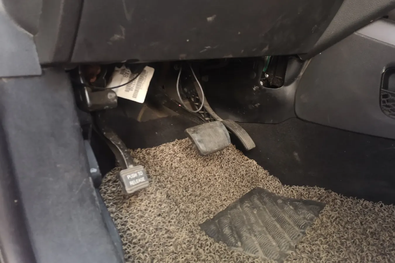 2012 Fiat Freemont 2.4L 170HP L4 6AT,autocango,china used car exporter,china ev exporter,chinese used car exporter,chinese used ev exporter