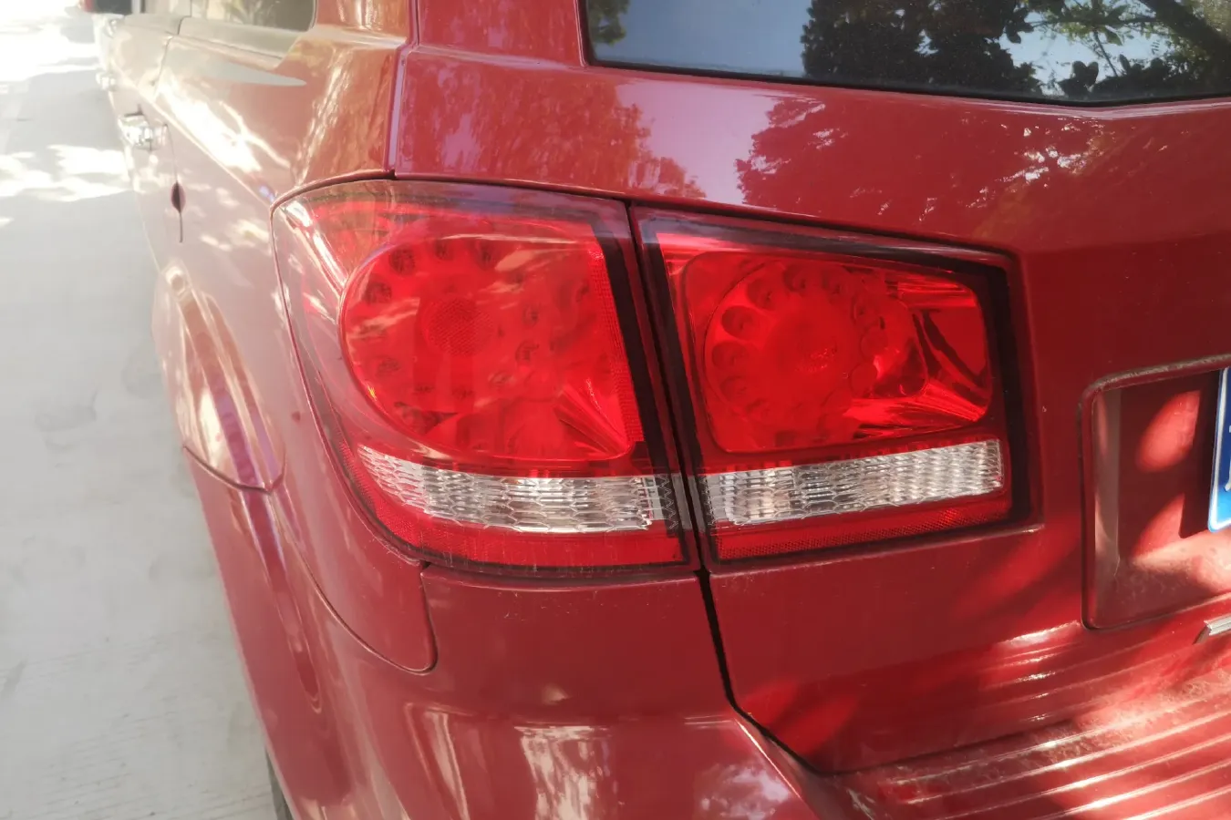 2012 Fiat Freemont 2.4L 170HP L4 6AT,autocango,china used car exporter,china ev exporter,chinese used car exporter,chinese used ev exporter