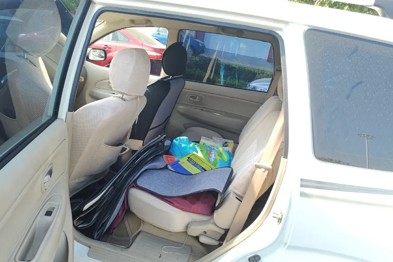 2011 FAW Senia M80 1.3L 91HP L4 5MT,autocango,china used car exporter,china ev exporter,chinese used car exporter,chinese used ev exporter