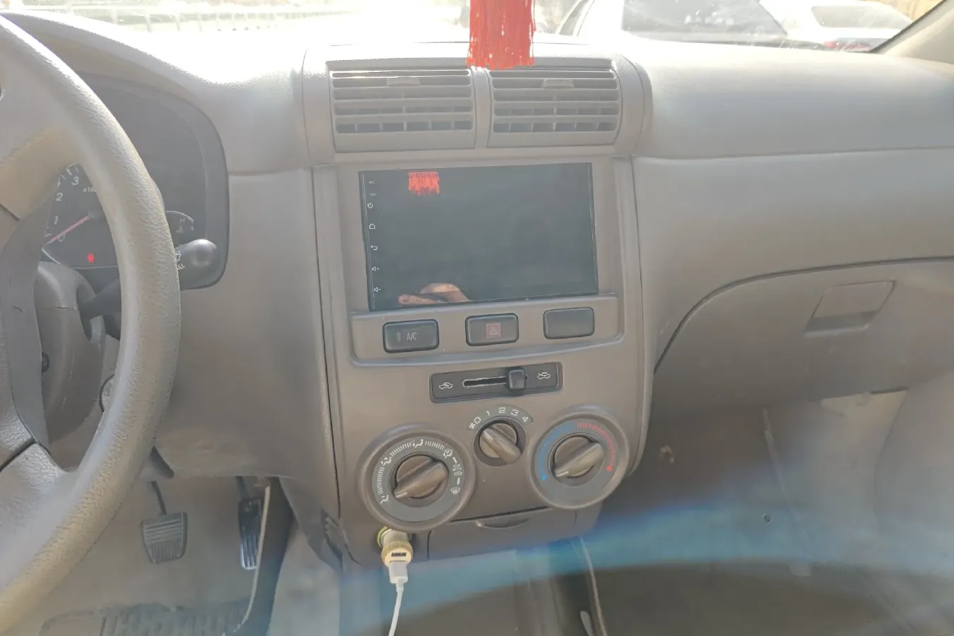 2011 FAW Senia M80 1.3L 91HP L4 5MT,autocango,china used car exporter,china ev exporter,chinese used car exporter,chinese used ev exporter