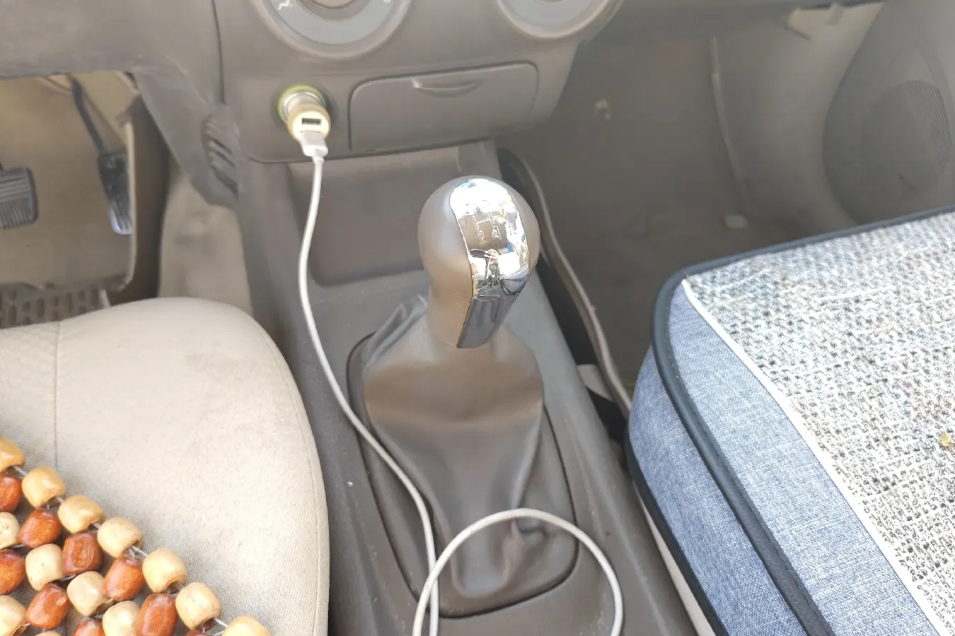 2011 FAW Senia M80 1.3L 91HP L4 5MT,autocango,china used car exporter,china ev exporter,chinese used car exporter,chinese used ev exporter