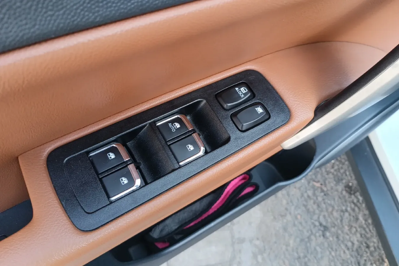 2014 JAC Refine S5 1.5T 174HP L4 6MT,autocango,china used car exporter,china ev exporter,chinese used car exporter,chinese used ev exporter