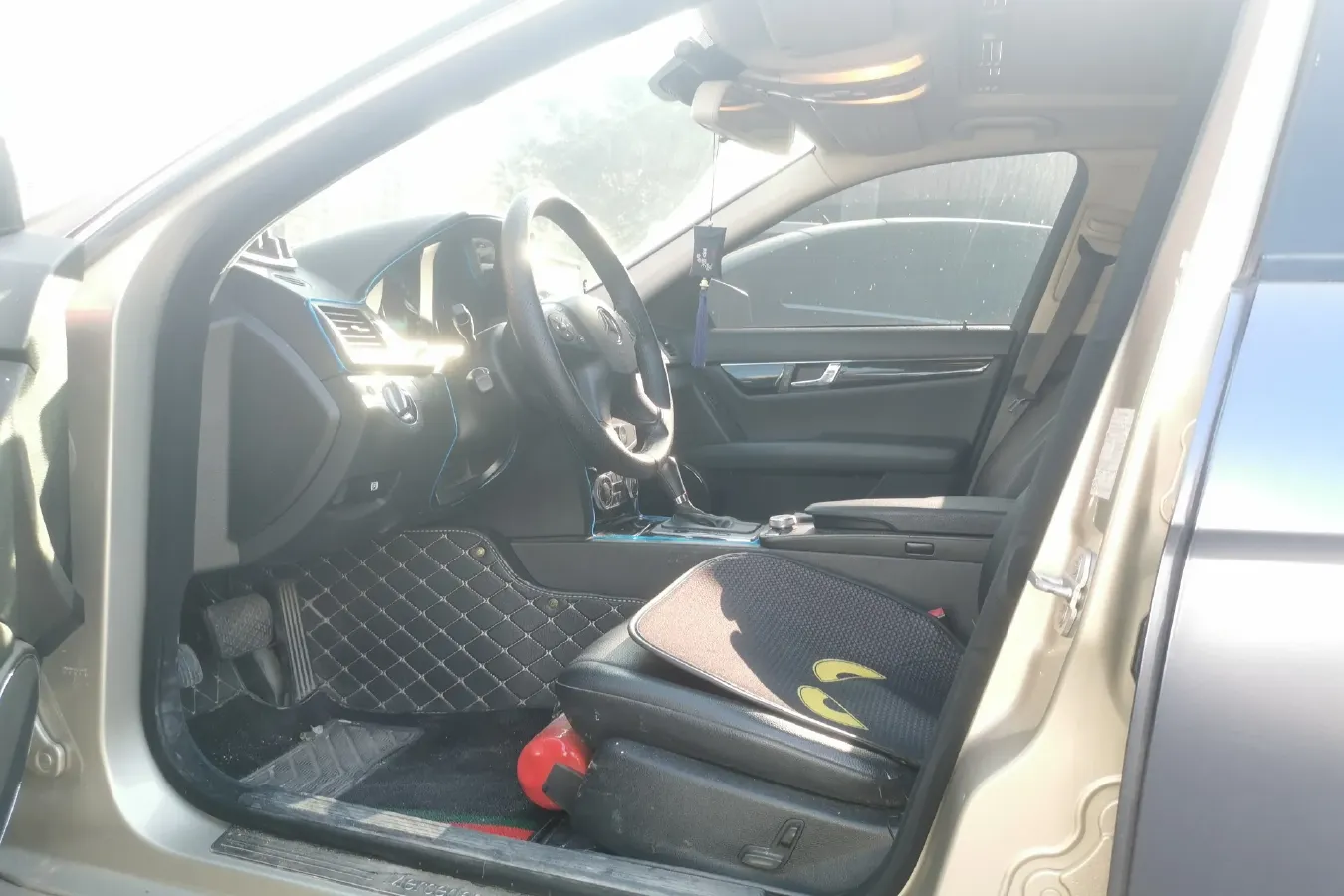 2010 Mercedes-Benz C Class 1.6T 156HP L4 5AT,autocango,china used car exporter,china ev exporter,chinese used car exporter,chinese used ev exporter