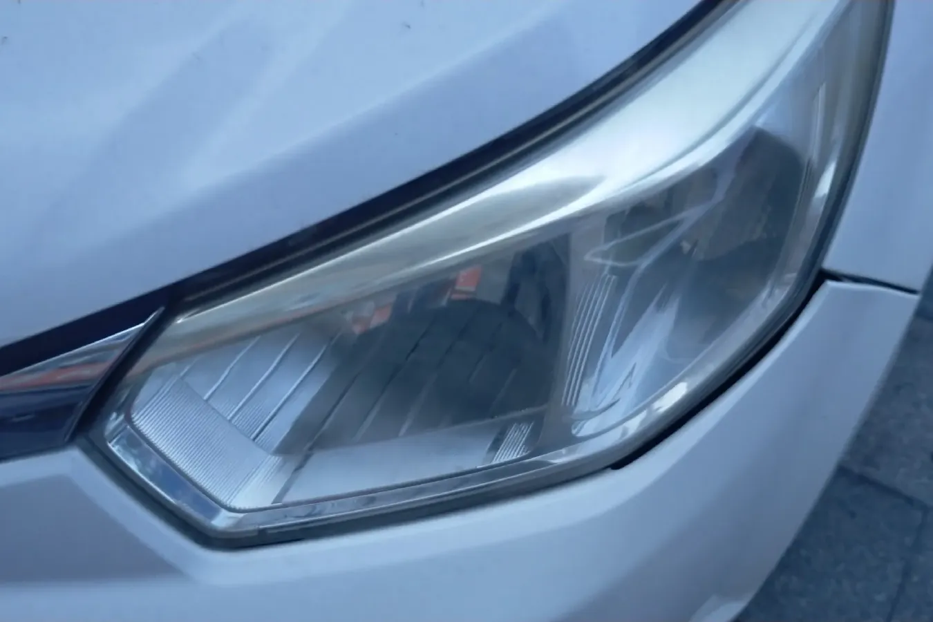 2013 Venucia R50 1.6L 117HP L4 5MT,autocango,china used car exporter,china ev exporter,chinese used car exporter,chinese used ev exporter