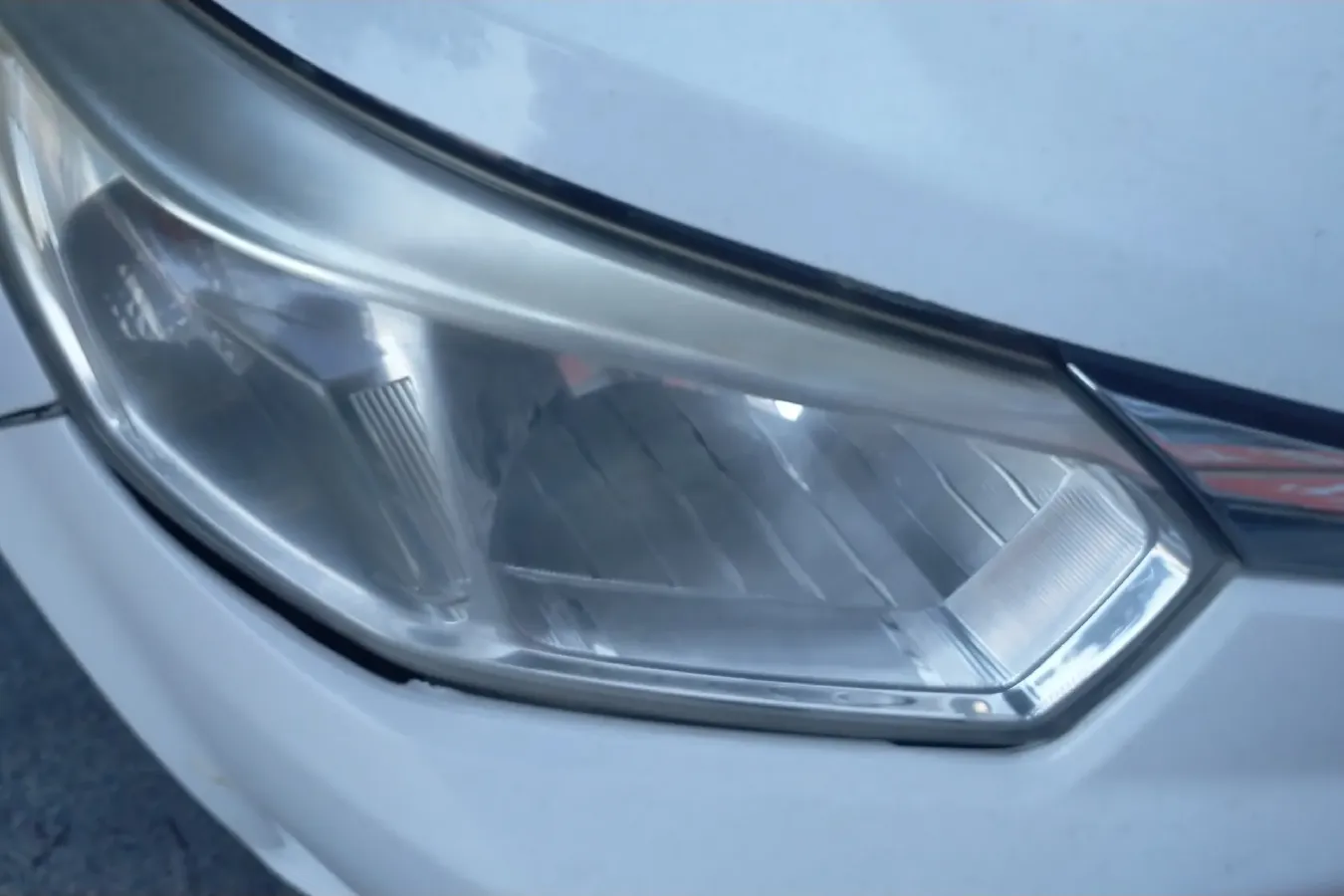 2013 Venucia R50 1.6L 117HP L4 5MT,autocango,china used car exporter,china ev exporter,chinese used car exporter,chinese used ev exporter